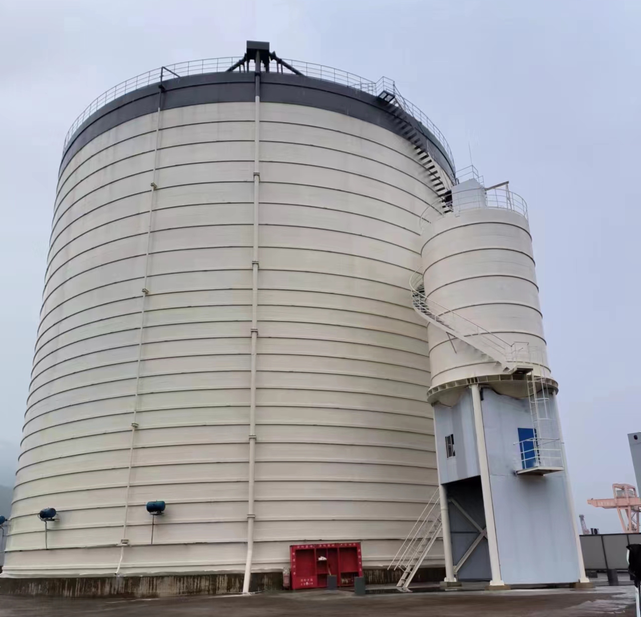 乌兰10万吨水泥钢板库